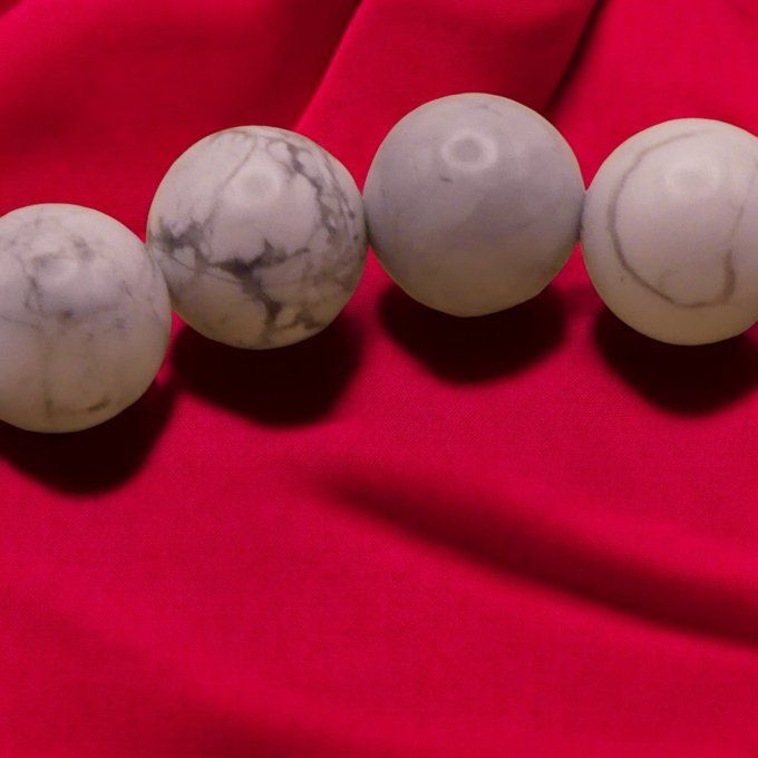 7 Chakras - Howlite