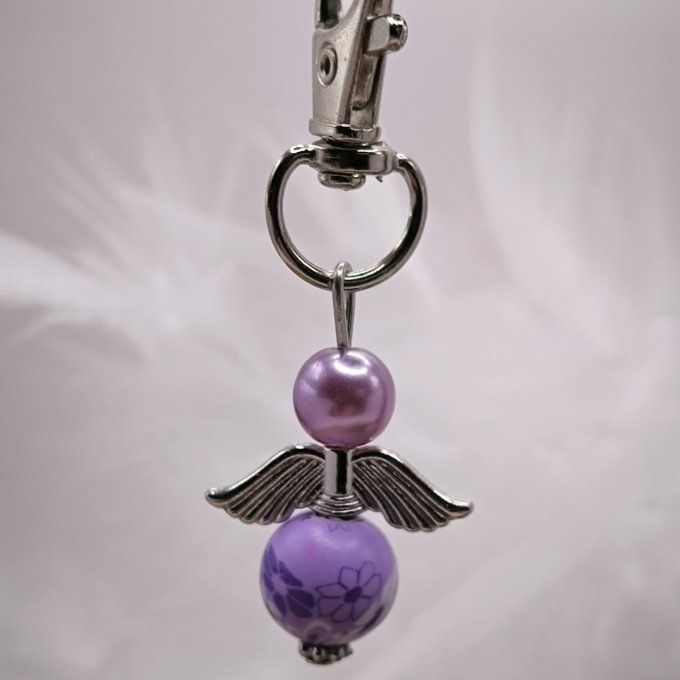 Porte clé ange gardien violet